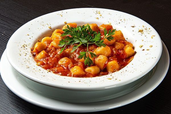 Gnocchi con tomate